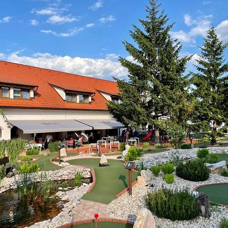 Tisnovska Rychta Hotel Exterior foto